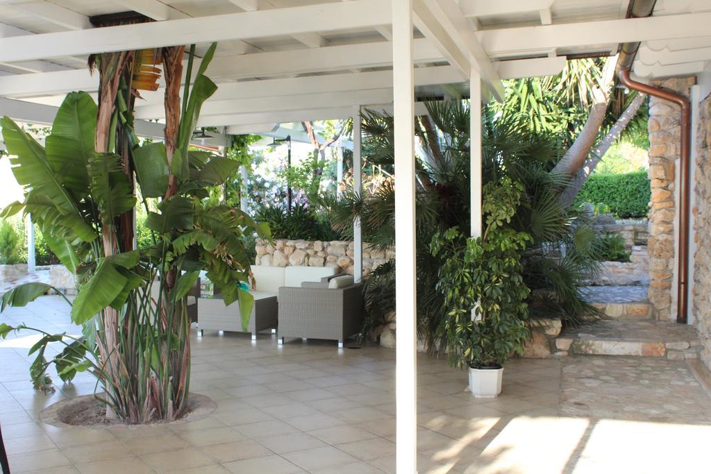 Albergo Villa Vittoria Rodi Garganico Exterior foto