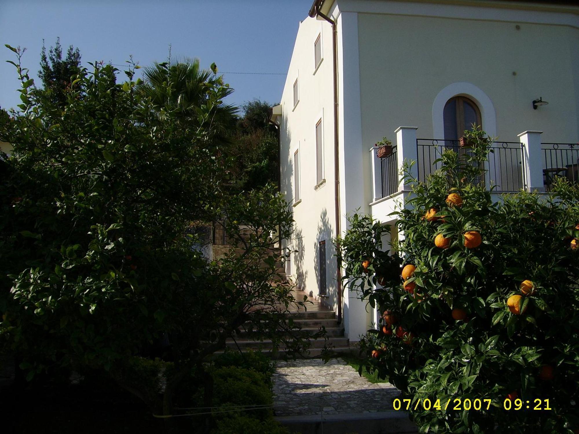 Albergo Villa Vittoria Rodi Garganico Exterior foto